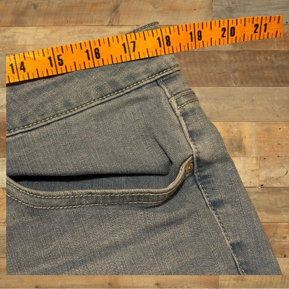 Jessica Simpson Wide Mom Jeans Light Wash Pants Forever Rolled Ankle Y2K Cute - Picture 2 of 6